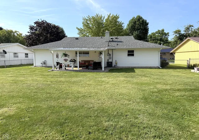 Photo 4 of Sale Pending at 1502 Rosewood Ln, Crawfordsville, IN 47933 | MLS# 22123543 | Listing updated on 2026-09-01