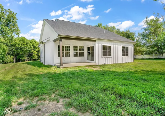 Photo 2 of Single family home for sale at 379 S Schenck Rd, Crawfordsville, IN 47933 | MLS# 22123552 | Listing updated on 2026-09-19