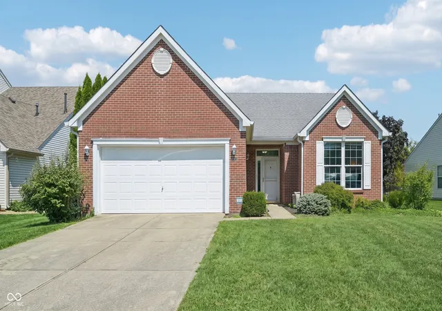 Photo 1 of Single family home for sale at 1098 Springwater Cir, Greenwood, IN 46143 | MLS# 22123557 | Listing updated on 2026-10-01