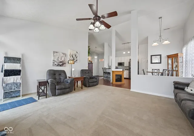 Photo 3 of Single family home for sale at 1098 Springwater Cir, Greenwood, IN 46143 | MLS# 22123557 | Listing updated on 2026-10-01