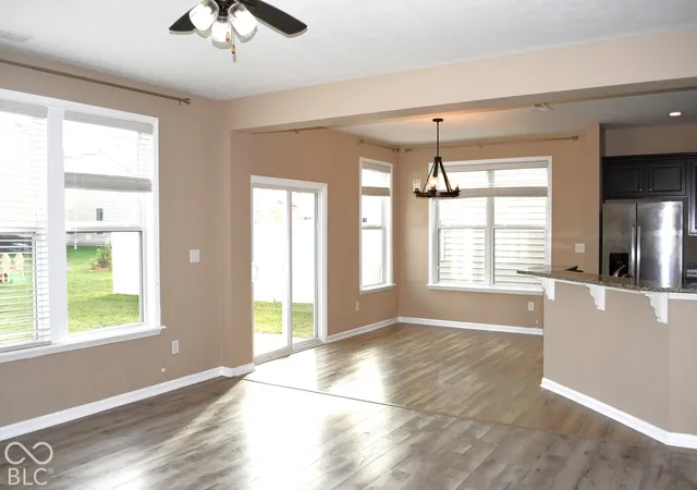 Photo 3 of Single family home for sale at 1887 Lakecrest Dr, Columbus, IN 47201 | MLS# 22123564 | Listing updated on 2026-10-03
