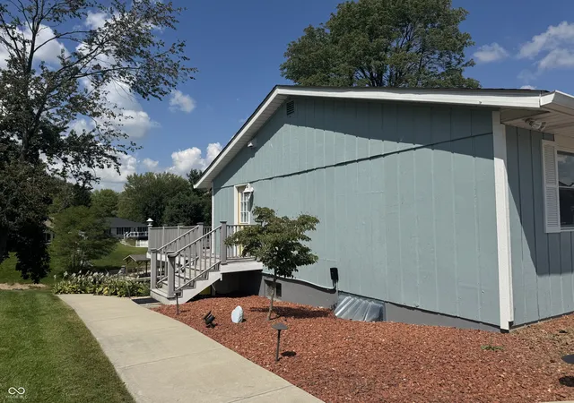 Photo 4 of Single family home for sale at 27 SW Santee Dr, Greensburg, IN 47240 | MLS# 22123583 | Listing updated on 2026-09-30