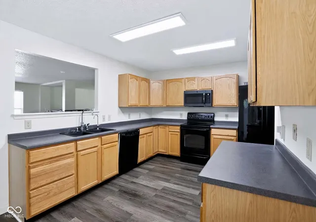 Photo 4 of Sale Pending at 1116 King Maple Dr, Greenfield, IN 46140 | MLS# 22123629 | Listing updated on 2026-09-18