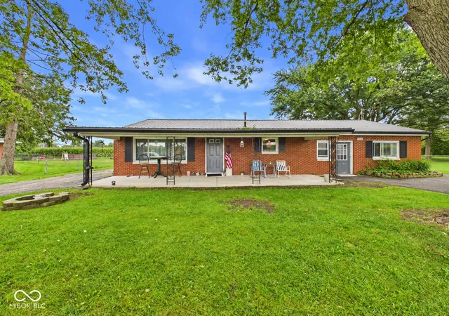 Single family home for sale at 2868 E State Rd 236, Anderson, IN 46017 | MLS# 22123631