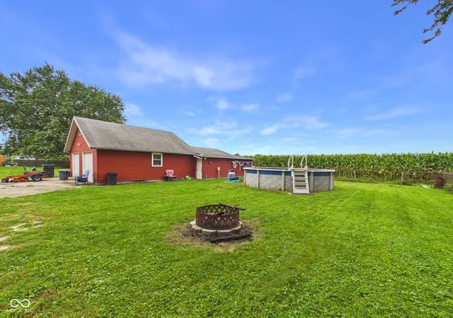 Photo 3 of Single family home for sale at 2868 E State Rd 236, Anderson, IN 46017 | MLS# 22123631 | Listing updated on 2026-09-21