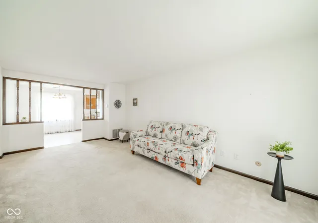 Photo 4 of Condo for sale at 4212 Alhambra Dr, Anderson, IN 46013 | MLS# 22123635 | Listing updated on 2026-09-12