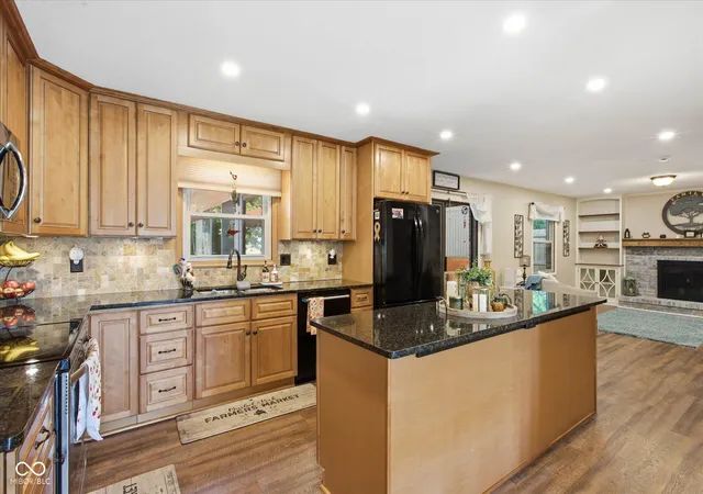 Photo 4 of Sale Pending at 4346 Kerry Dr, Indianapolis, IN 46239 | MLS# 22123643 | Listing updated on 2026-10-01
