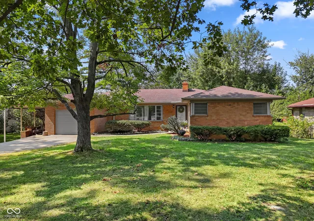 Photo 1 of Sale Pending at 1204 N Shortridge Rd, Indianapolis, IN 46219 | MLS# 22123651 | Listing updated on 2026-09-20
