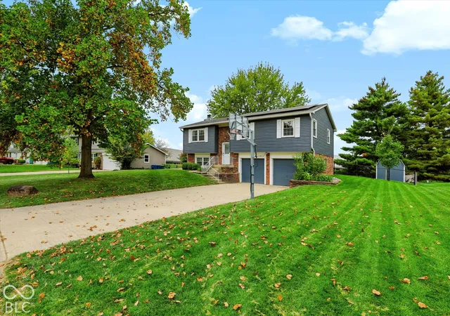 Photo 3 of Single family home for sale at 11912 Wainwright Blvd, Fishers, IN 46038 | MLS# 22123662 | Listing updated on 2026-10-23