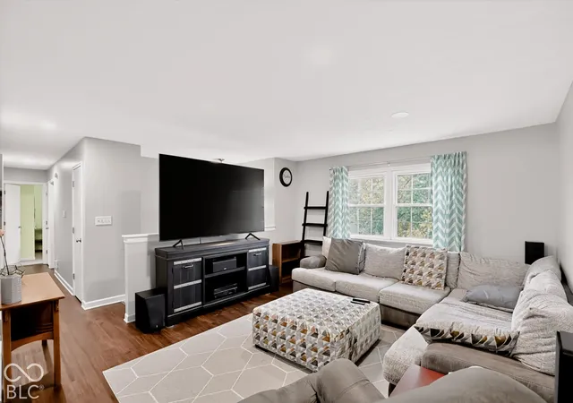 Photo 4 of Single family home for sale at 11912 Wainwright Blvd, Fishers, IN 46038 | MLS# 22123662 | Listing updated on 2026-10-23