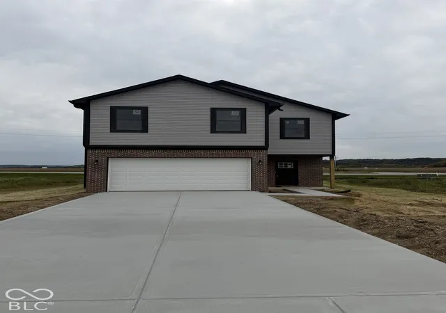 Single family home for sale at 1259 Landen Trl, Martinsville, IN 46151 | MLS# 22123663