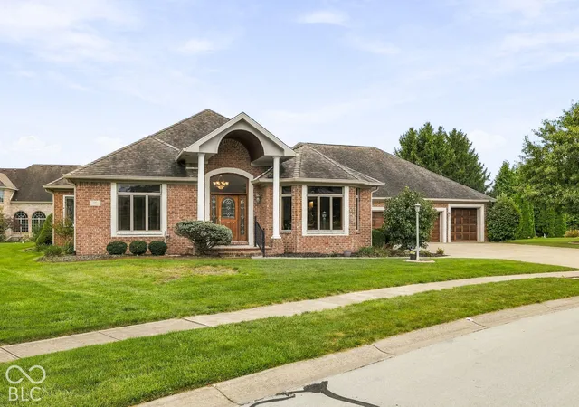 Photo 2 of Single family home for sale at 17 Masters Cir, Brownsburg, IN 46112 | MLS# 22123668 | Listing updated on 2026-10-06
