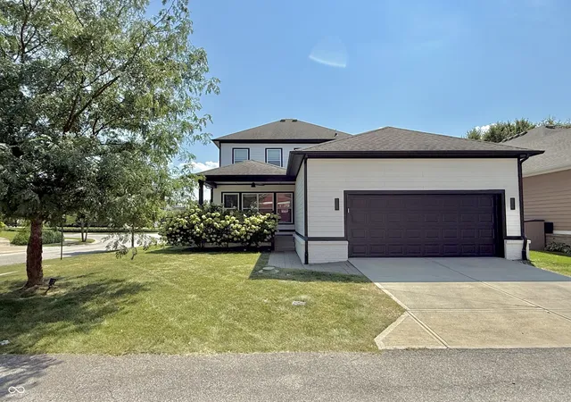 Photo 2 of Single family home for sale at 13350 Alston Dr, Fishers, IN 46037 | MLS# 22123715 | Listing updated on 2026-10-06