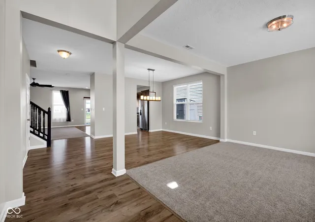 Photo 3 of Single family home for sale at 2346 Crk Bank Dr, Columbus, IN 47201 | MLS# 22123727 | Listing updated on 2026-09-21