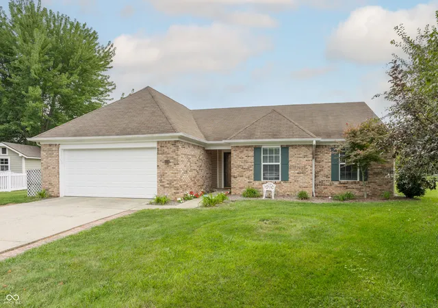 Photo 1 of Single family home for sale at 10236 Chamomile Ct, Noblesville, IN 46060 | MLS# 22123736 | Listing updated on 2026-09-28
