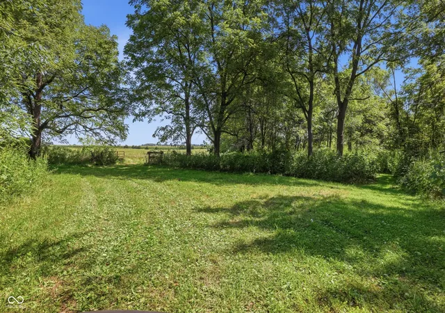 Photo 3 of Single family home for sale at 8071 S State Rd 75, Coatesville, IN 46121 | MLS# 22123740 | Listing updated on 2026-09-20