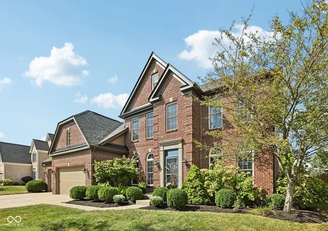 Photo 2 of Single family home for sale at 1044 Pawtucket Dr, Westfield, IN 46074 | MLS# 22123755 | Listing updated on 2026-09-12
