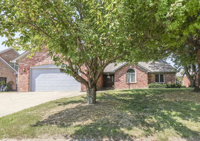 Photo 1 of Sale Pending at 8644 Rahke Rd, Indianapolis, IN 46217 | MLS# 22123763 | Listing updated on 2026-09-19