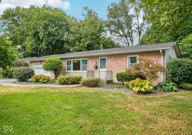 Photo 2 of Sale Pending at 5814 N Oakland Ave, Indianapolis, IN 46220 | MLS# 22123772 | Listing updated on 2026-10-08