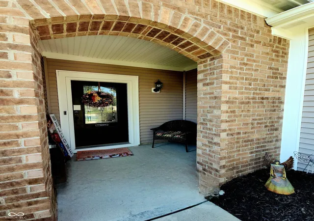 Photo 2 of Single family home for sale at 5111 Silverbell, Plainfield, IN 46168 | MLS# 22123773 | Listing updated on 2026-09-25