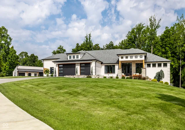 Photo 1 of Mansion for sale at 6902 Highland Ridge Ct, Indianapolis, IN 46237 | MLS# 22123800 | Listing updated on 2026-09-05