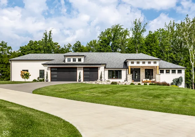 Photo 2 of Mansion for sale at 6902 Highland Ridge Ct, Indianapolis, IN 46237 | MLS# 22123800 | Listing updated on 2026-09-05