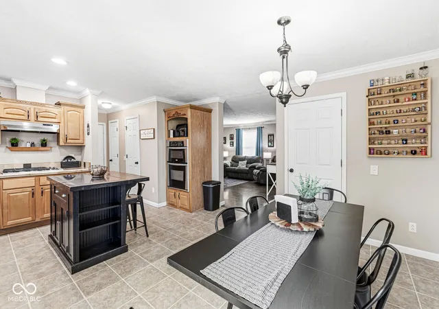 Single family home for sale at 1816 Chinkapin Ct, Shelbyville, IN 46176 | MLS# 22123821 | Listing updated on 2026-09-04