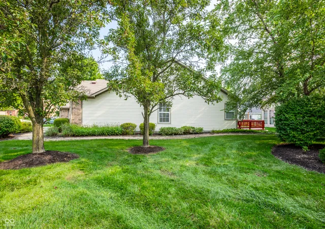 Photo 38 of Single family home for sale at 5817 Common Cir, Indianapolis, IN 46220 | MLS# 22123827 | Listing updated on 2026-10-15