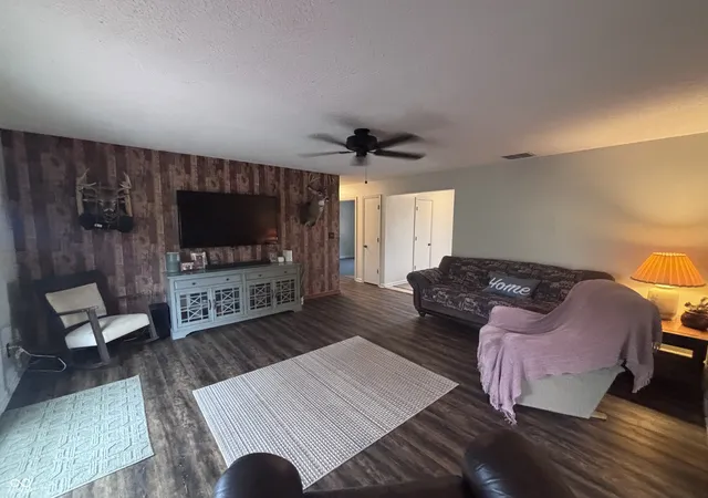 Photo 3 of Single family home for sale at 1023 Pamela Dr, Plainfield, IN 46168 | MLS# 22123847 | Listing updated on 2026-09-22