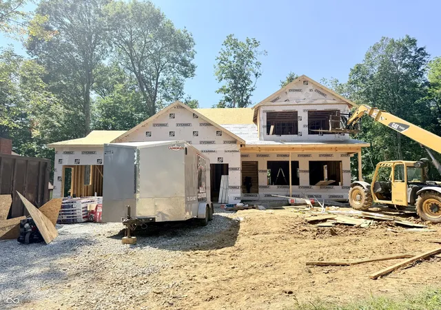 Photo 2 of Single family home for sale at 641 N Tulip Ct, Crawfordsville, IN 47933 | MLS# 22123858 | Listing updated on 2026-09-18