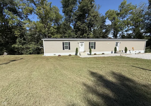 Photo 2 of Sale Pending at 41 Lazy River Rd, Cloverdale, IN 46120 | MLS# 22123901 | Listing updated on 2026-09-27