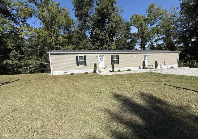 Photo 3 of Sale Pending at 41 Lazy River Rd, Cloverdale, IN 46120 | MLS# 22123901 | Listing updated on 2026-09-27