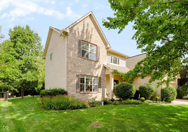 Photo 2 of Single family home for sale at 4948 Aquaduct, Greenwood, IN 46142 | MLS# 22123917 | Listing updated on 2026-09-21