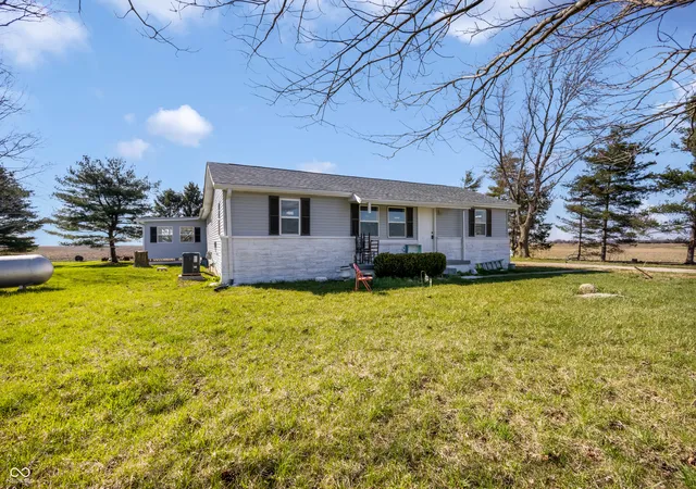 Photo 2 of Sale Pending at 27440 Six Points Rd, Sheridan, IN 46069 | MLS# 22123930 | Listing updated on 2026-09-23