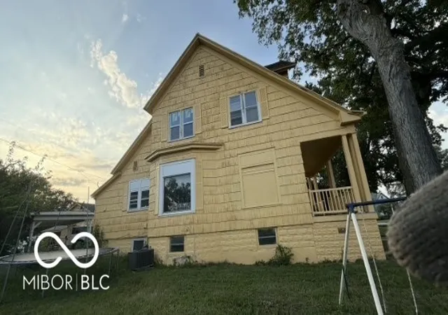Photo 2 of Single family home for sale at 412 N Broadway St, Peru, IN 46970 | MLS# 22123946 | Listing updated on 2026-09-23