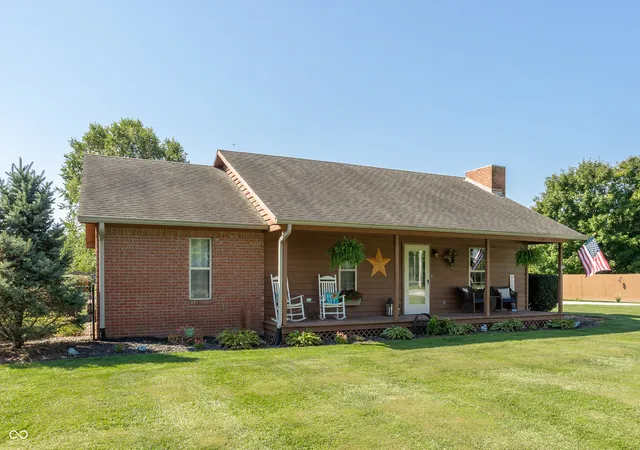Photo 3 of Sale Pending at 5321 W County Rd 350 N, North Salem, IN 46165 | MLS# 22123955 | Listing updated on 2026-09-16