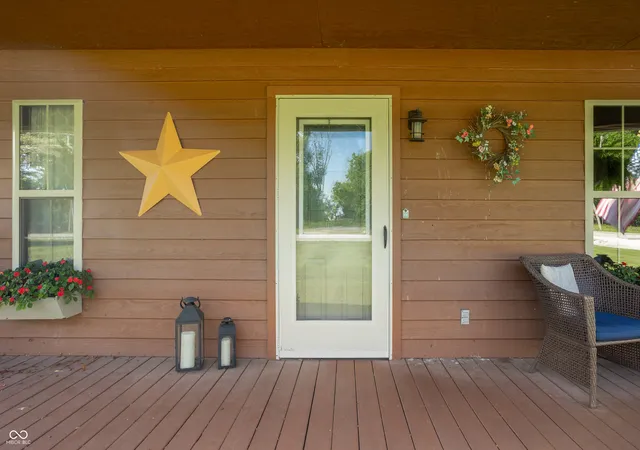 Photo 3 of Sale Pending at 5321 W County Rd 350 N, North Salem, IN 46165 | MLS# 22123955 | Listing updated on 2026-09-16