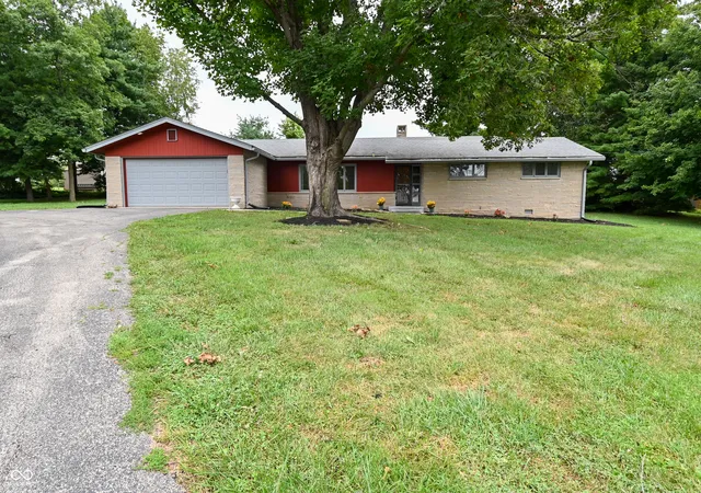 Photo 1 of Single family home for sale at 116 Hadley Woodland, Mooresville, IN 46158 | MLS# 22124008 | Listing updated on 2026-10-01