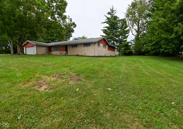 Photo 2 of Single family home for sale at 116 Hadley Woodland, Mooresville, IN 46158 | MLS# 22124008 | Listing updated on 2026-10-01