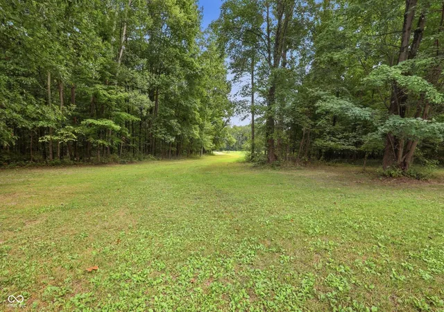Photo 4 of Sale Pending at 10095 S 600 East, Carbon, IN 47837 | MLS# 22124010 | Listing updated on 2026-10-07