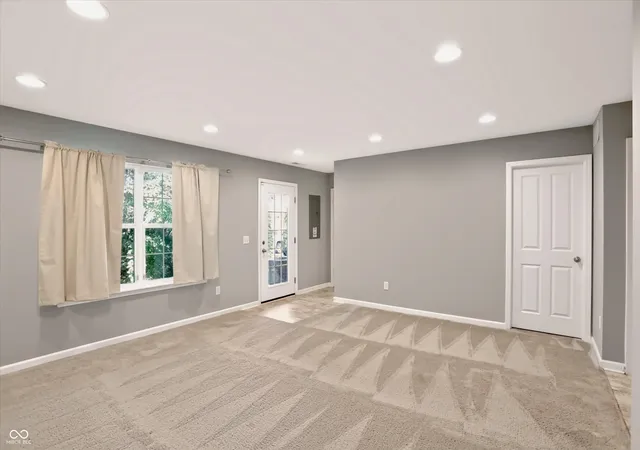 Photo 3 of Townhouse for sale at 9056 Ramapo Dr, Fishers, IN 46038 | MLS# 22124085 | Listing updated on 2026-10-07