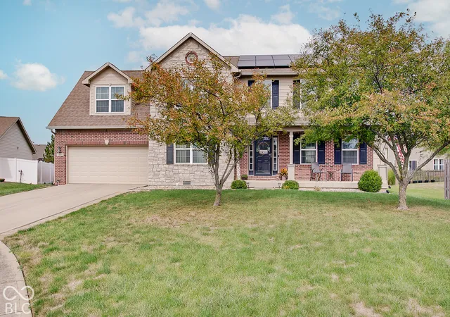 Photo 1 of Single family home for sale at 1110 Foxtail Dr, Franklin, IN 46131 | MLS# 22124103 | Listing updated on 2026-10-01