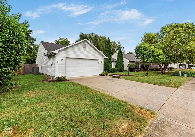 Photo 2 of Single family home for sale at 12124 Pepperwood Dr, Indianapolis, IN 46236 | MLS# 22124110 | Listing updated on 2026-09-24