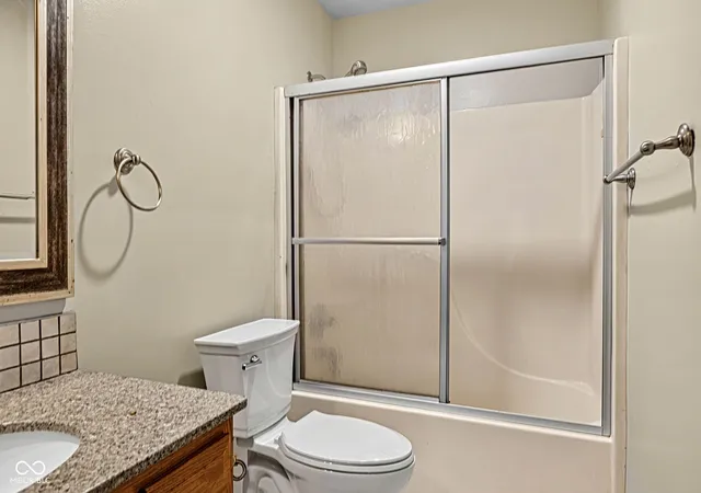 Photo 4 of Sale Pending at 12124 Pepperwood Dr, Indianapolis, IN 46236 | MLS# 22124110 | Listing updated on 2026-10-28