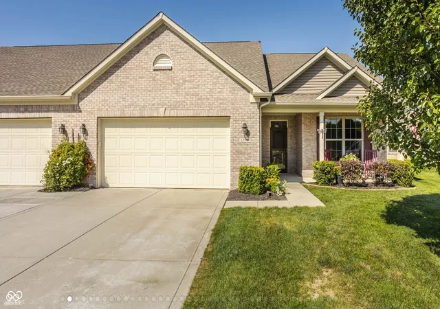 Photo 1 of Single family home for sale at 1392 Redstone Dr, Avon, IN 46123 | MLS# 22124111 | Listing updated on 2026-09-22