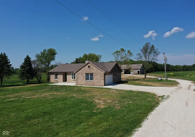 Photo 2 of Single family home for sale at 3114 E County Rd 350 S, Frankfort, IN 46041 | MLS# 22124112 | Listing updated on 2026-09-06