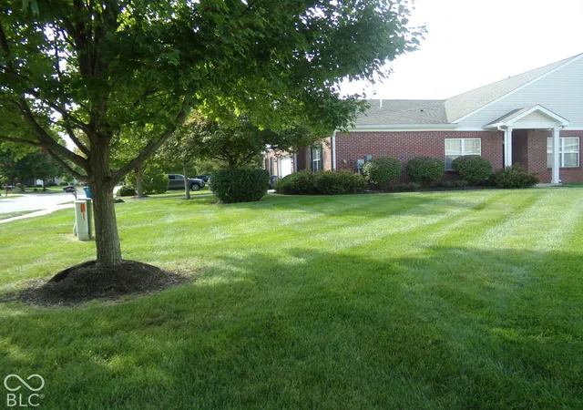 Photo 3 of Condo for sale at 10684 Medinah Dr, Indianapolis, IN 46234 | MLS# 22124119 | Listing updated on 2026-10-02