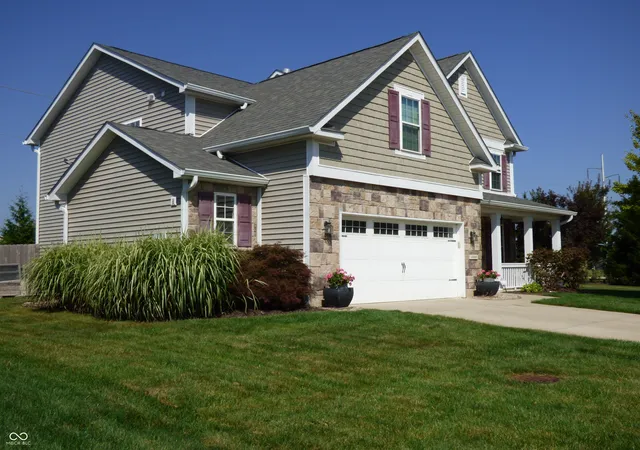 Photo 2 of Single family home for sale at 4509 Walcott Dr, Westfield, IN 46062 | MLS# 22124152 | Listing updated on 2026-10-05