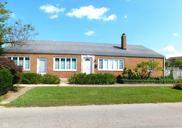 Photo 1 of Single family home for sale at 302 S Broadway St, Greensburg, IN 47240 | MLS# 22124190 | Listing updated on 2026-09-30
