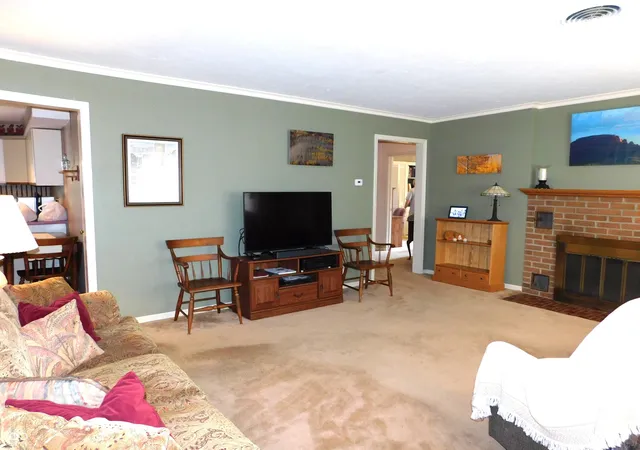 Photo 2 of Single family home for sale at 302 S Broadway St, Greensburg, IN 47240 | MLS# 22124190 | Listing updated on 2026-09-30